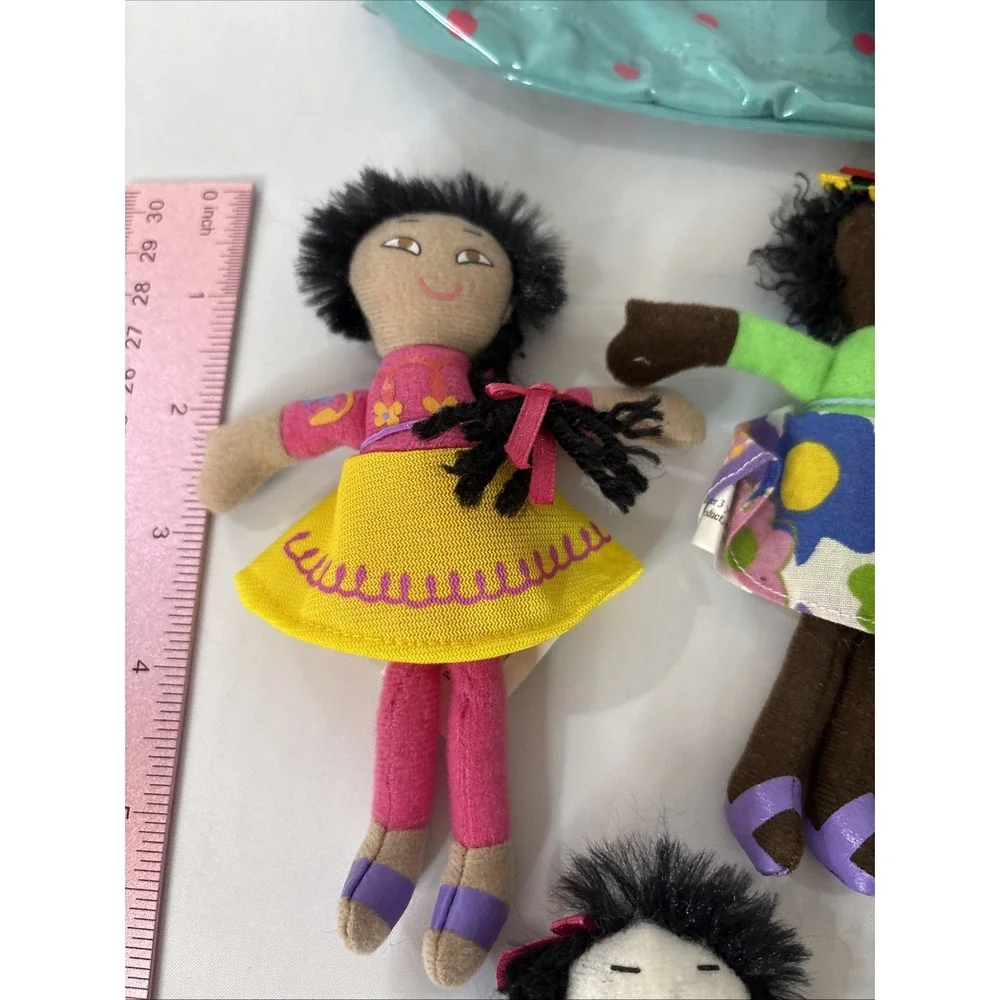 Culture Club Kids 5 Soft Dolls Carrying‎ Case International Spain France Swahili